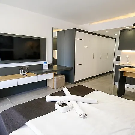 Xo Courtyard Long Beach