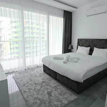 Xo Courtyard Long Daire *