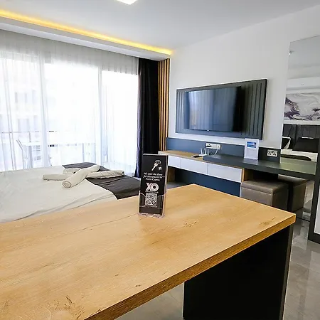 Xo Courtyard Long Beach Apartment