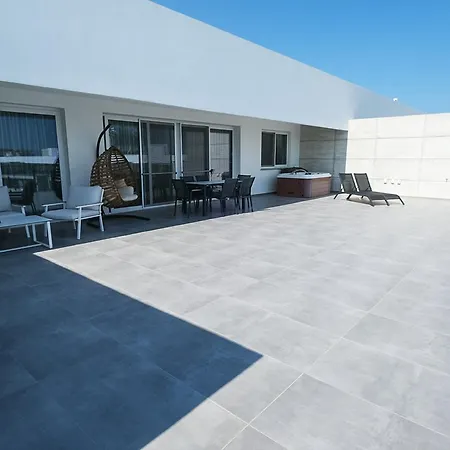 Apartamento Xo Courtyard Long *