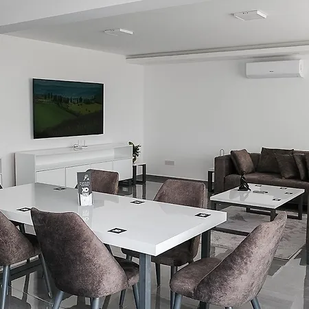 Apartamento Xo Courtyard Long *